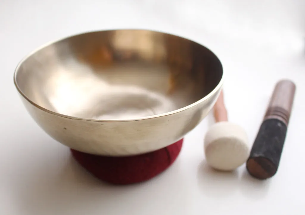 Tibetan Healing Zen Singing Bowl 7"/19.9 cm with Cushion and Mallet Note # F