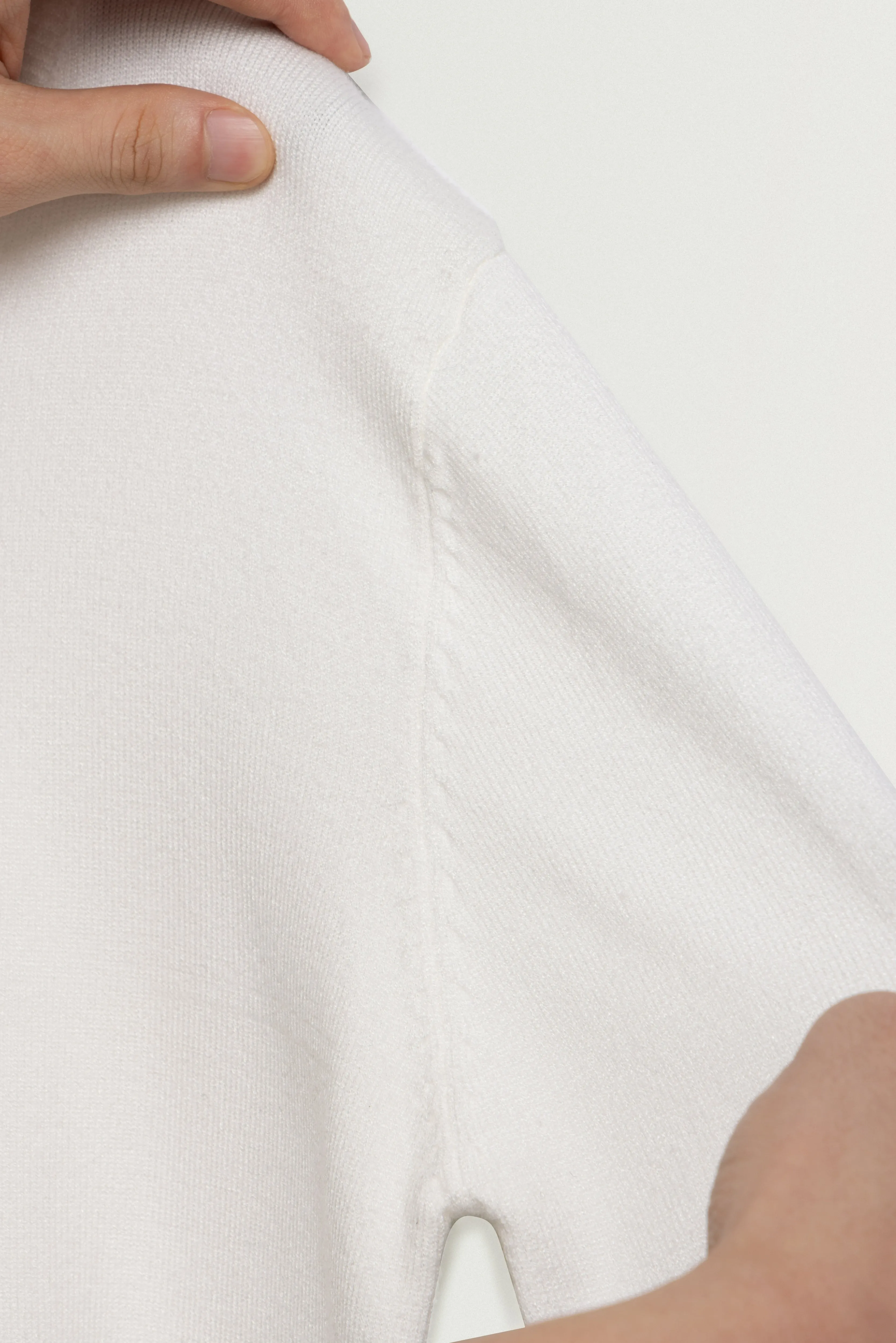 X RAY Boys and Kids Soft Slim Fit Middleweight Pullover Sweaters Basic V-Neck Sweater