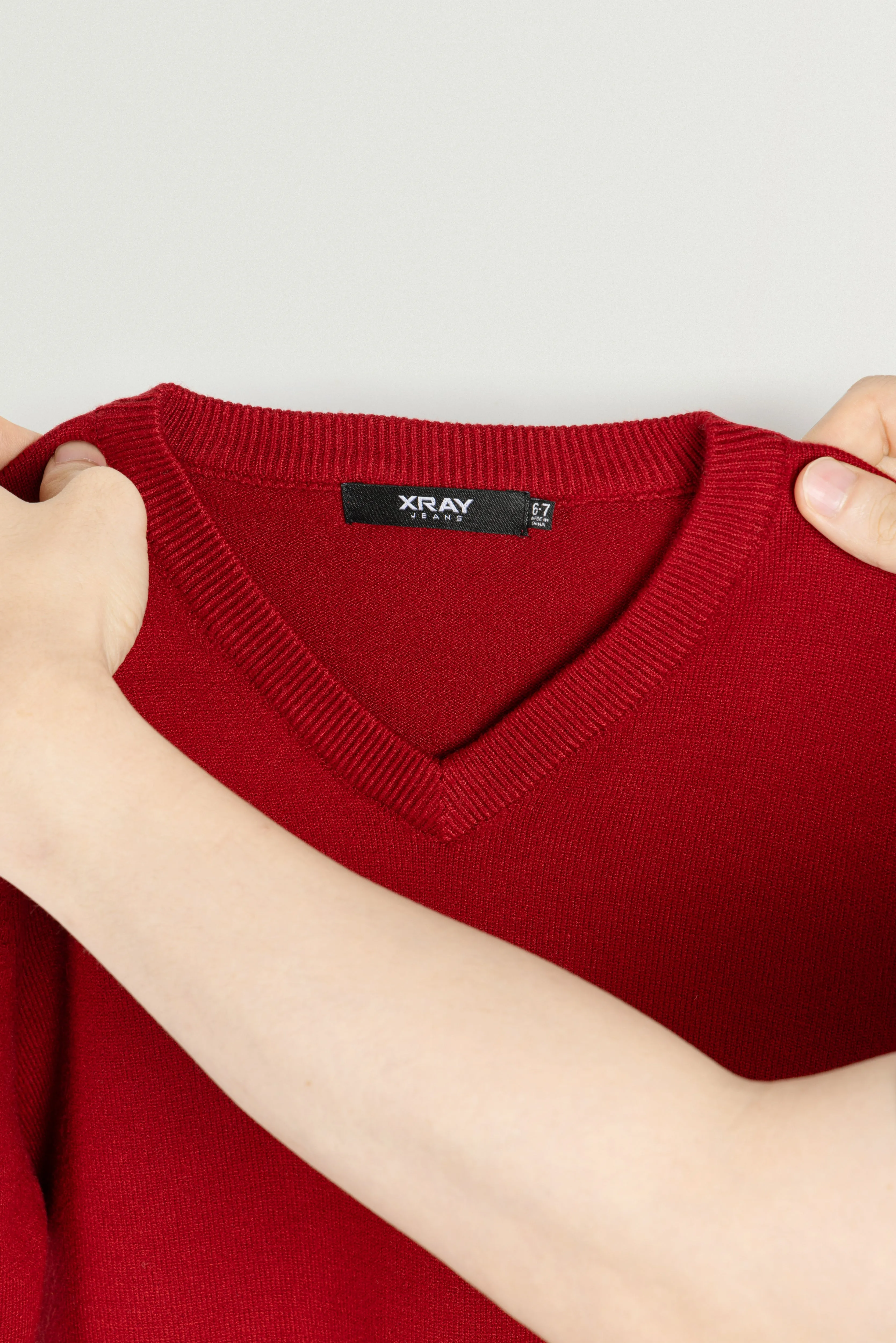 X RAY Boys and Kids Soft Slim Fit Middleweight Pullover Sweaters Basic V-Neck Sweater